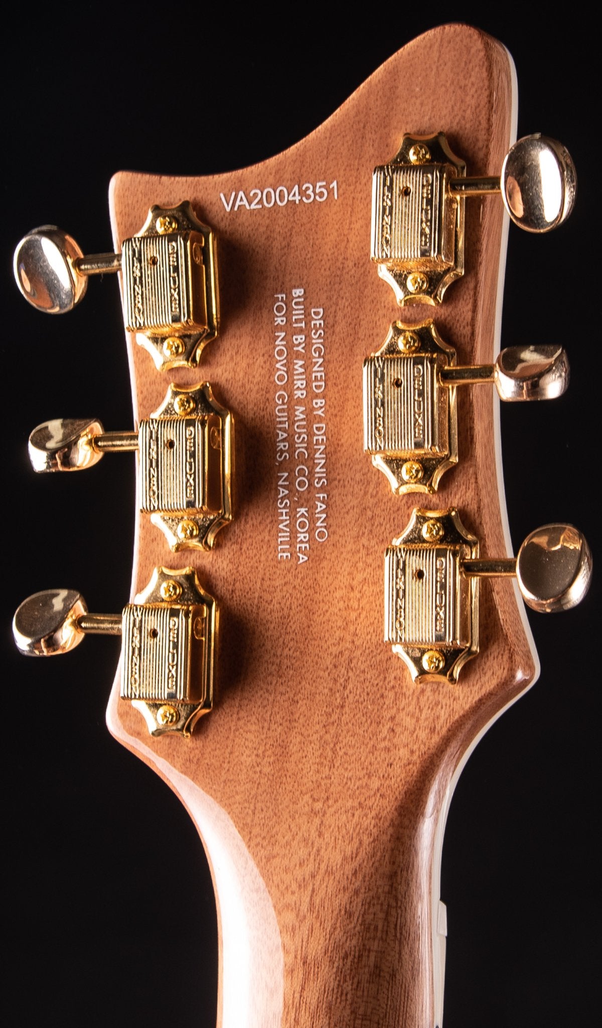 Rivolta Mondata XVIII Mogano Glow