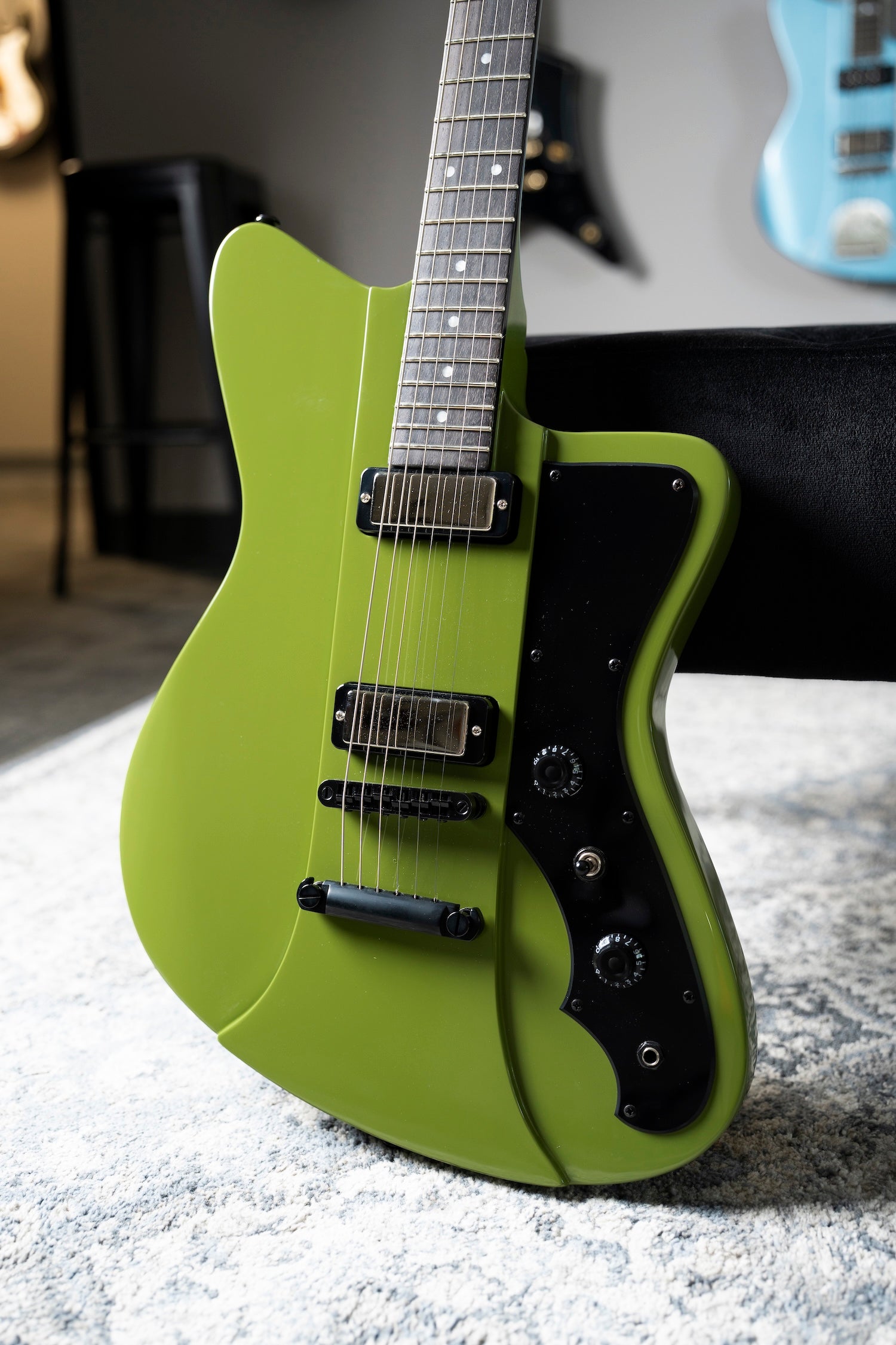 MONDATA JR MIDNIGHT LTD – Rivolta Guitars