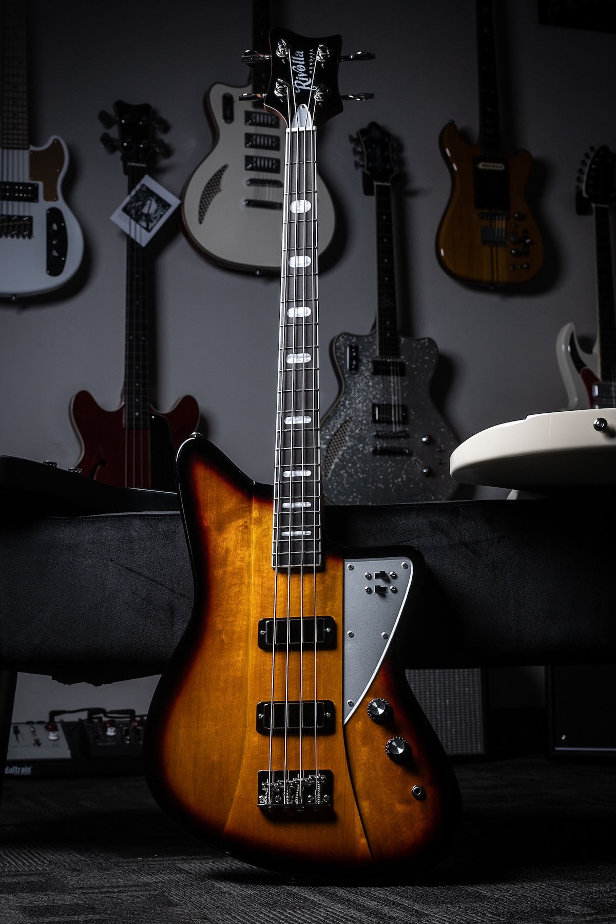MONDATA BASS DELUXE
