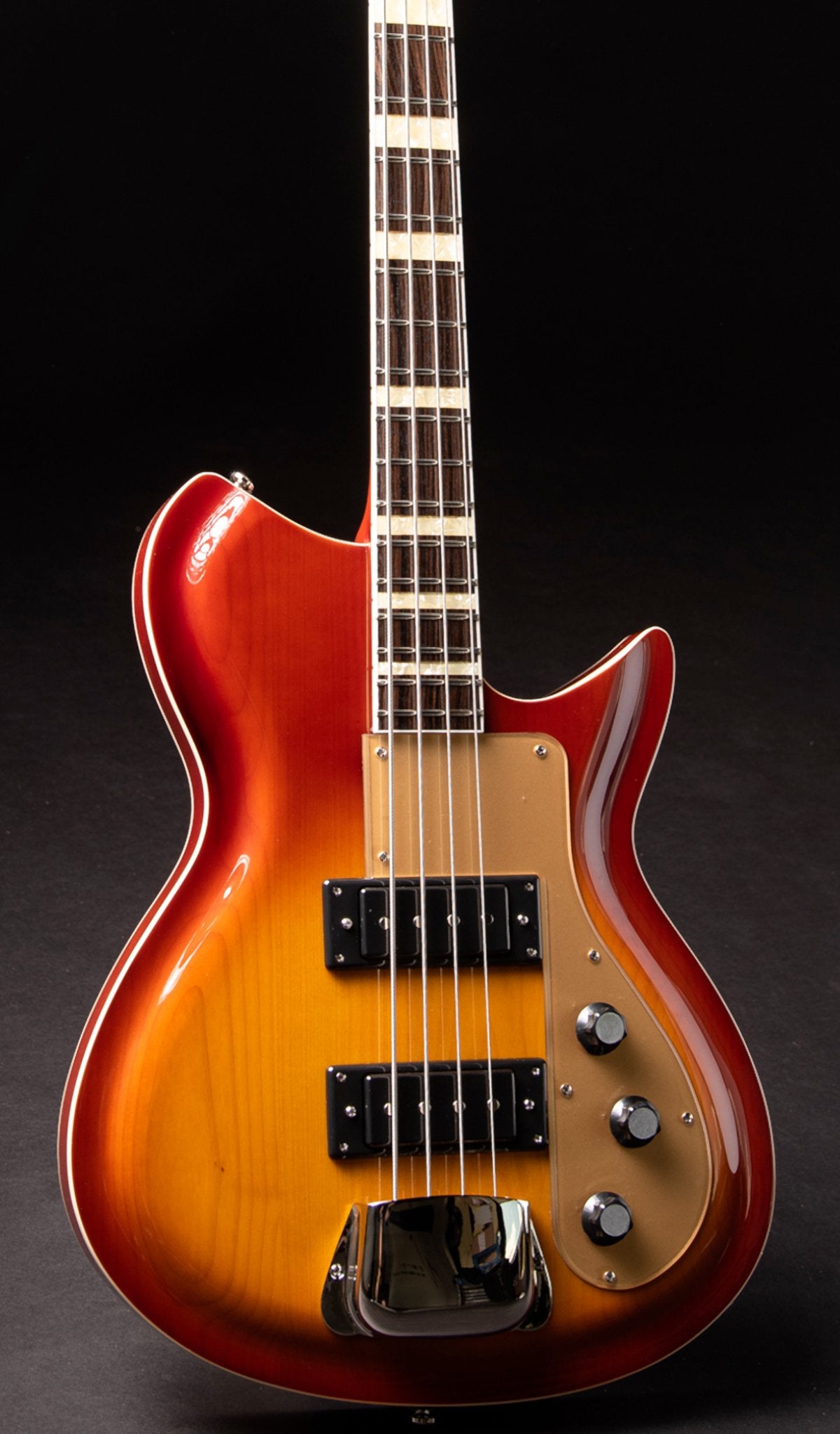 Eastwood Guitars Rivolta Combinata Bass VII Autunno Burst