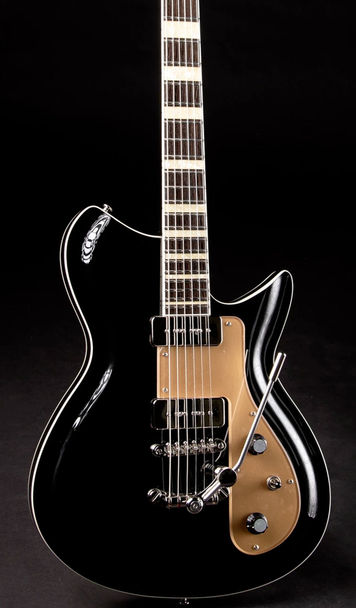 Eastwood Guitars Rivolta Combinata XVII Toro Black