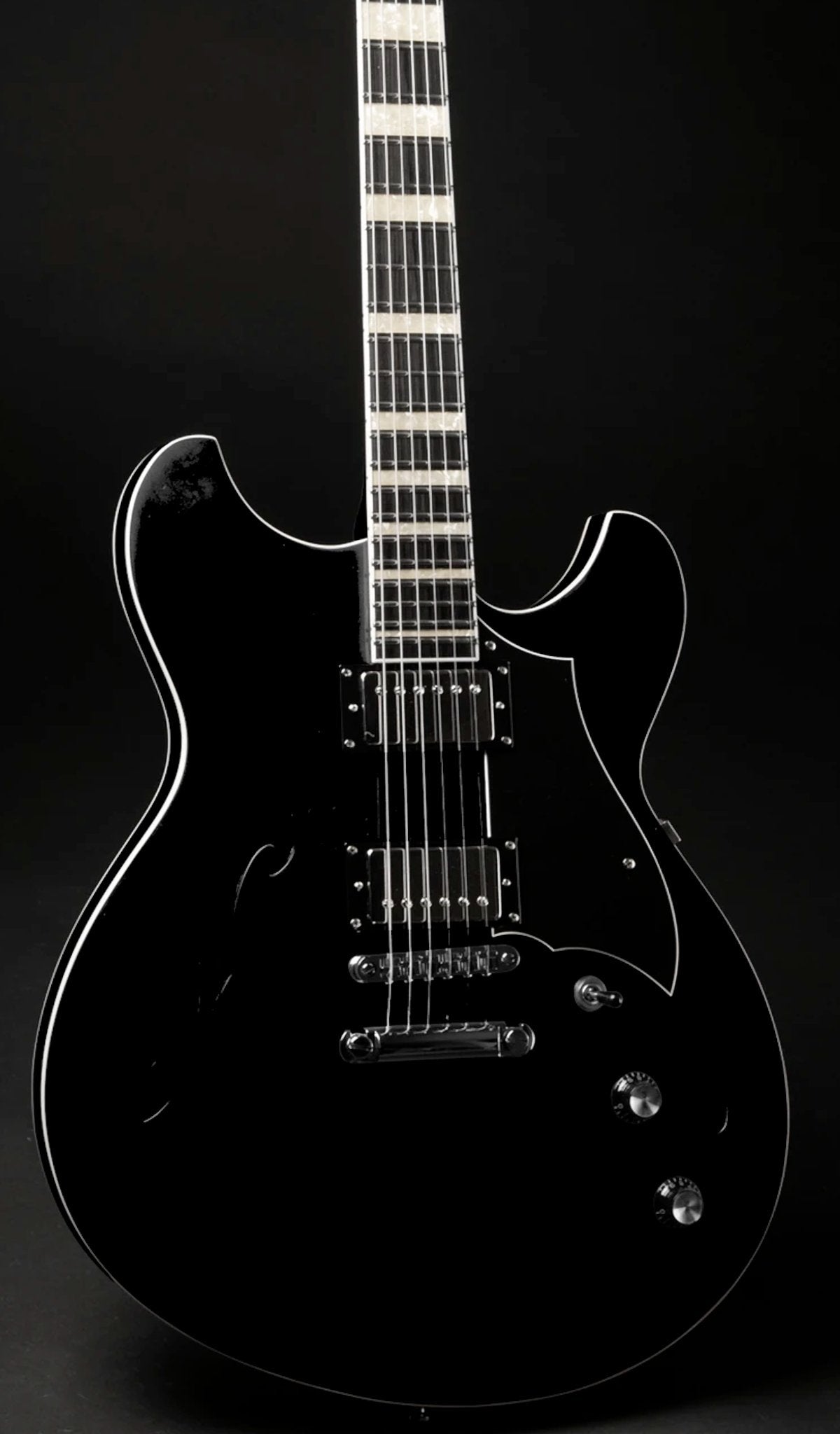 Eastwood Guitars Rivolta Regata VII Toro Black