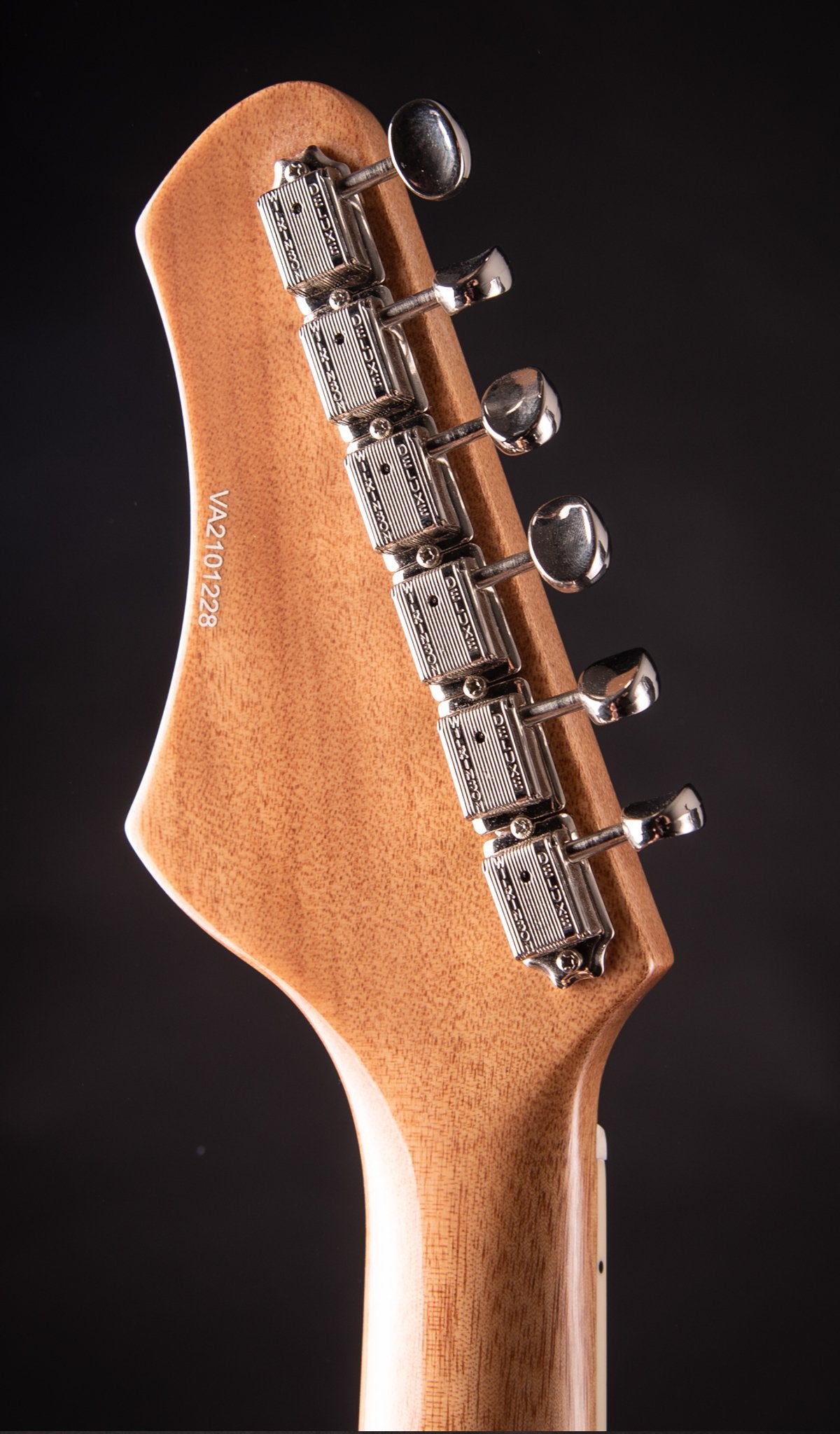 Eastwood Guitars Rivolta Regata VII Acero Glow