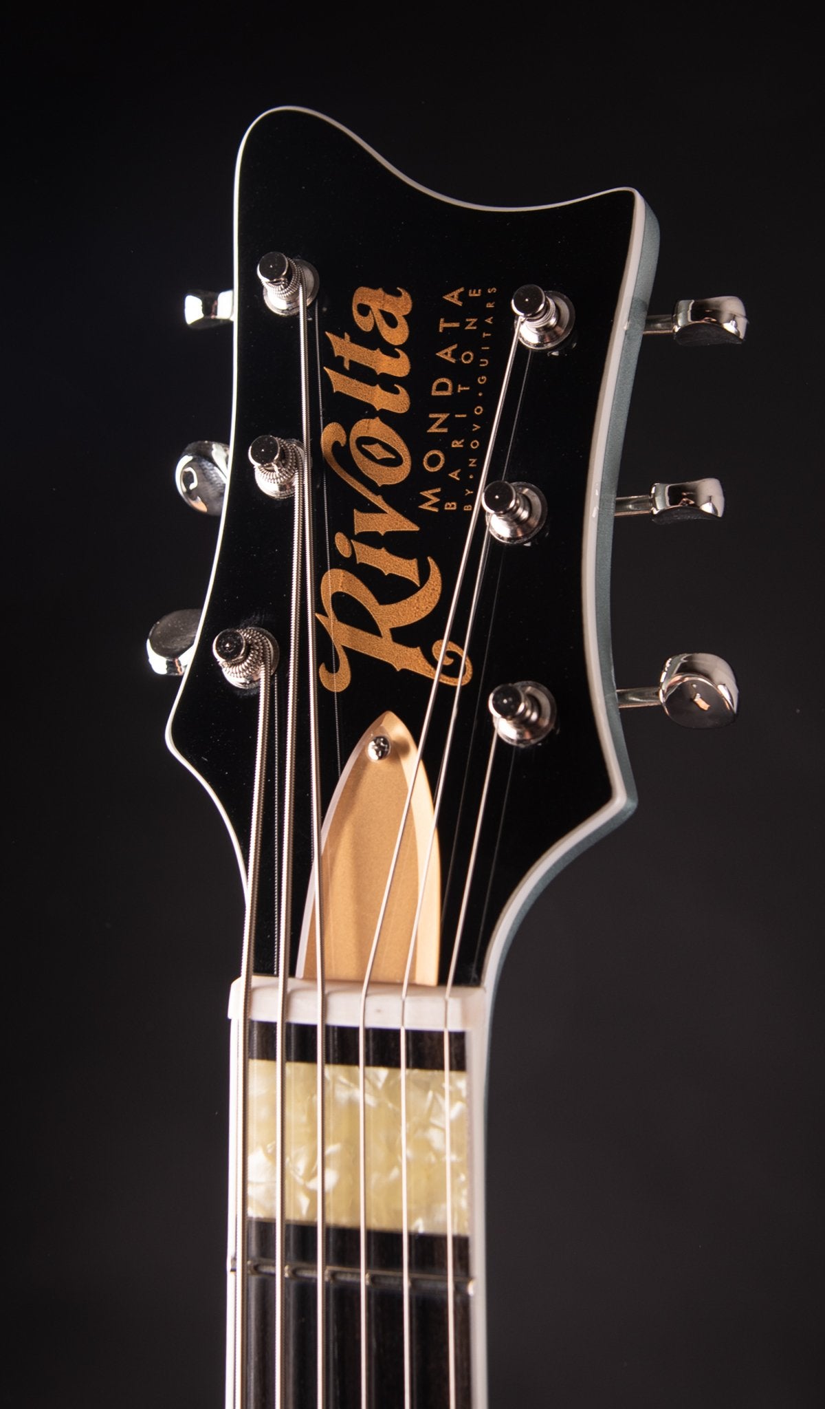Eastwood Guitars Rivolta Mondata Baritone VIII Ice Blue Metallic