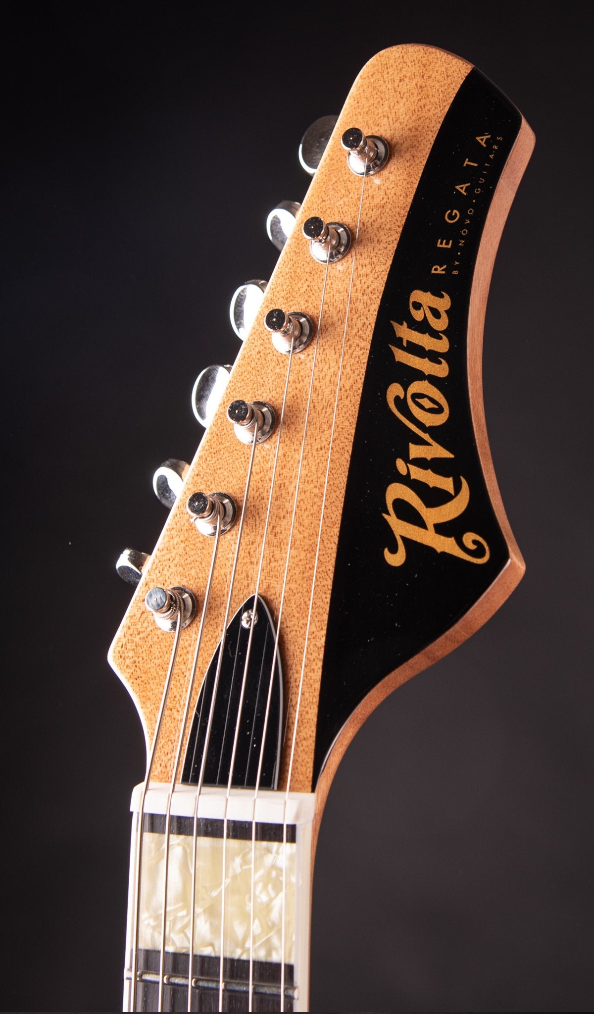 Eastwood Guitars Rivolta Regata VII Acero Glow